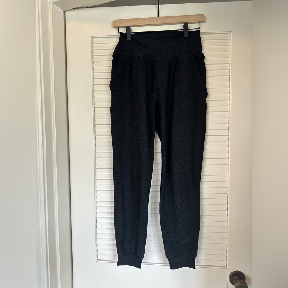 Beyond Yoga Joggers EUC
